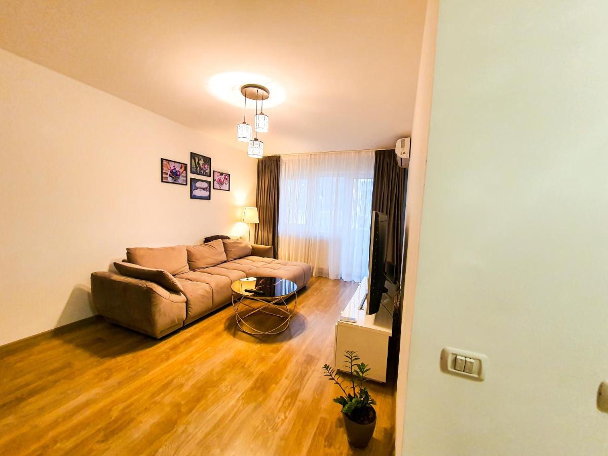 Luxurious Retreat 1Br Apartment With Netflix, Private Parking And Self Check In Popesti-Leordeni Luaran gambar