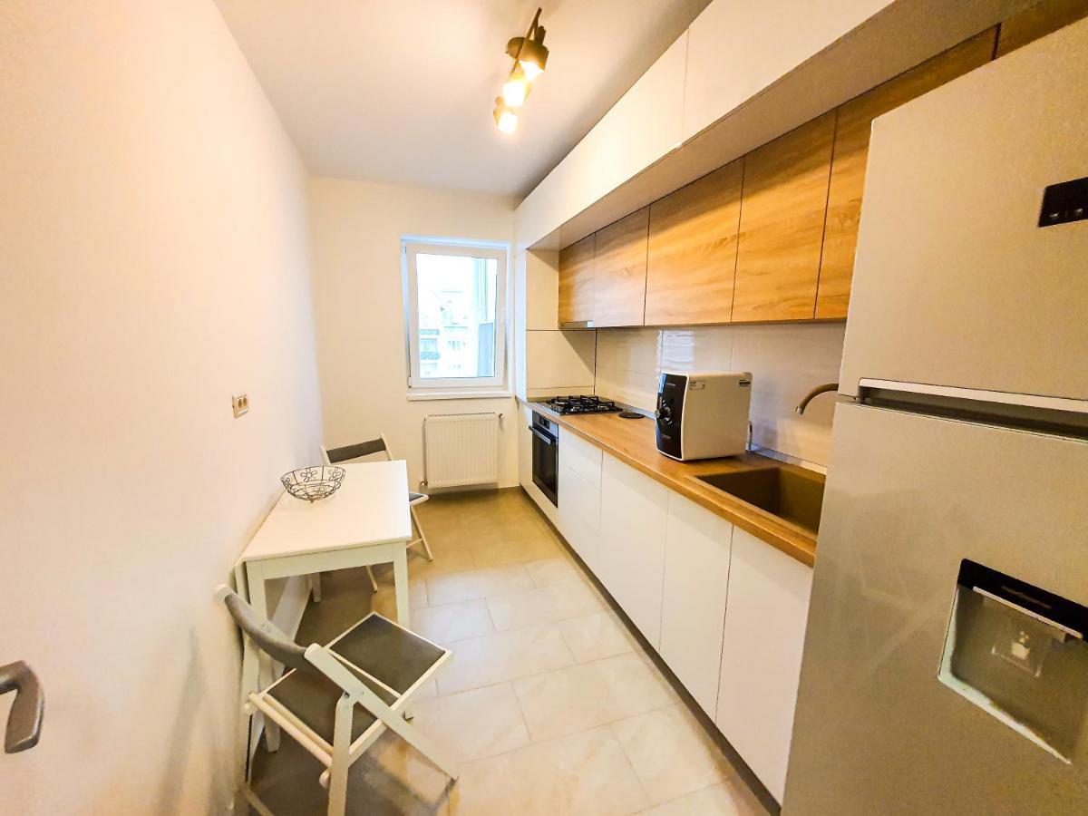 Luxurious Retreat 1Br Apartment With Netflix, Private Parking And Self Check In Popesti-Leordeni Luaran gambar